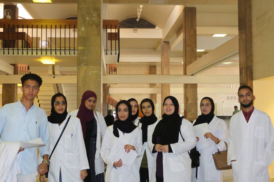 Faculty of Pharmacy Third year students receive clinical training in the program of Dr. Pharmacy
