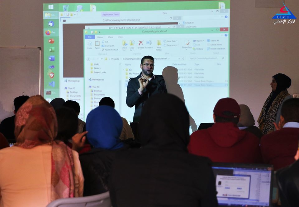 IT Faculty Holds A Programming Competition (1)